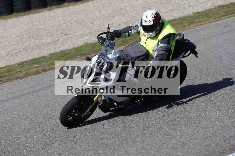 /01 02.04.2026 MAZ ADR/Gruppe gelb Gruppe gruen/48